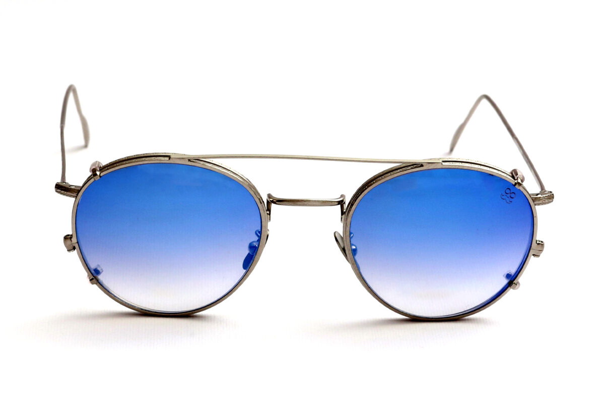 Cesare Sun Clip, sono delle clip da sole tonde in metallo con lenti colorate, pensate per essere abbinate con stile all'occhiale da vista