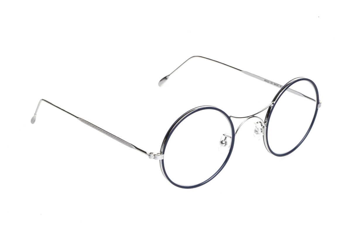 G002 di David Marc è il modello di occhiali con montatura in metallo rotonda. Design e produzione 100% Made in Italy