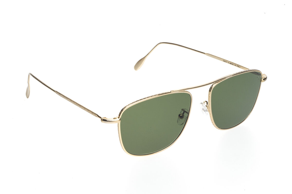 G003di David Marc sono degli occhiali da sole Made in Italy con montatura rettangolare, incarnano uno stile moderno e contemporaneo