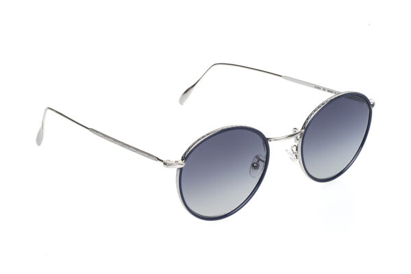 G004 è un occhiale da vista di David Marc con montatura rotonda dallo stile intramontabile ispirato spesso agli anni ’60 e ’70. 100% Made in Italy