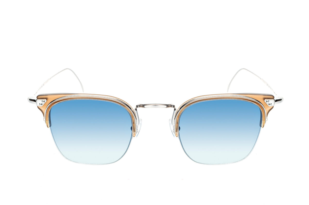 M017 di David Marc è l'occhiale da sole con montatura squadrata in acetato leggero nella parte superiore, realizzato artigianalmente in Italia