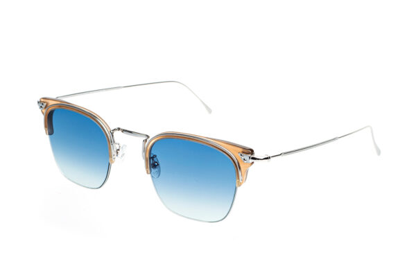 M017 di David Marc è l'occhiale da sole con montatura squadrata in acetato leggero nella parte superiore, realizzato artigianalmente in Italia
