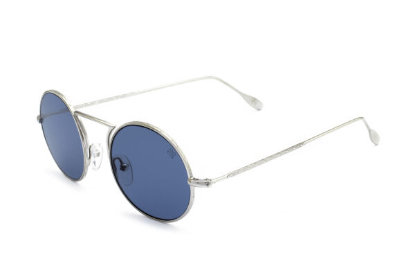 Allen sono gli occhiali da sole ovali dal design minimalista in metallo e rappresentano l'apice dello stile trendy e moderno