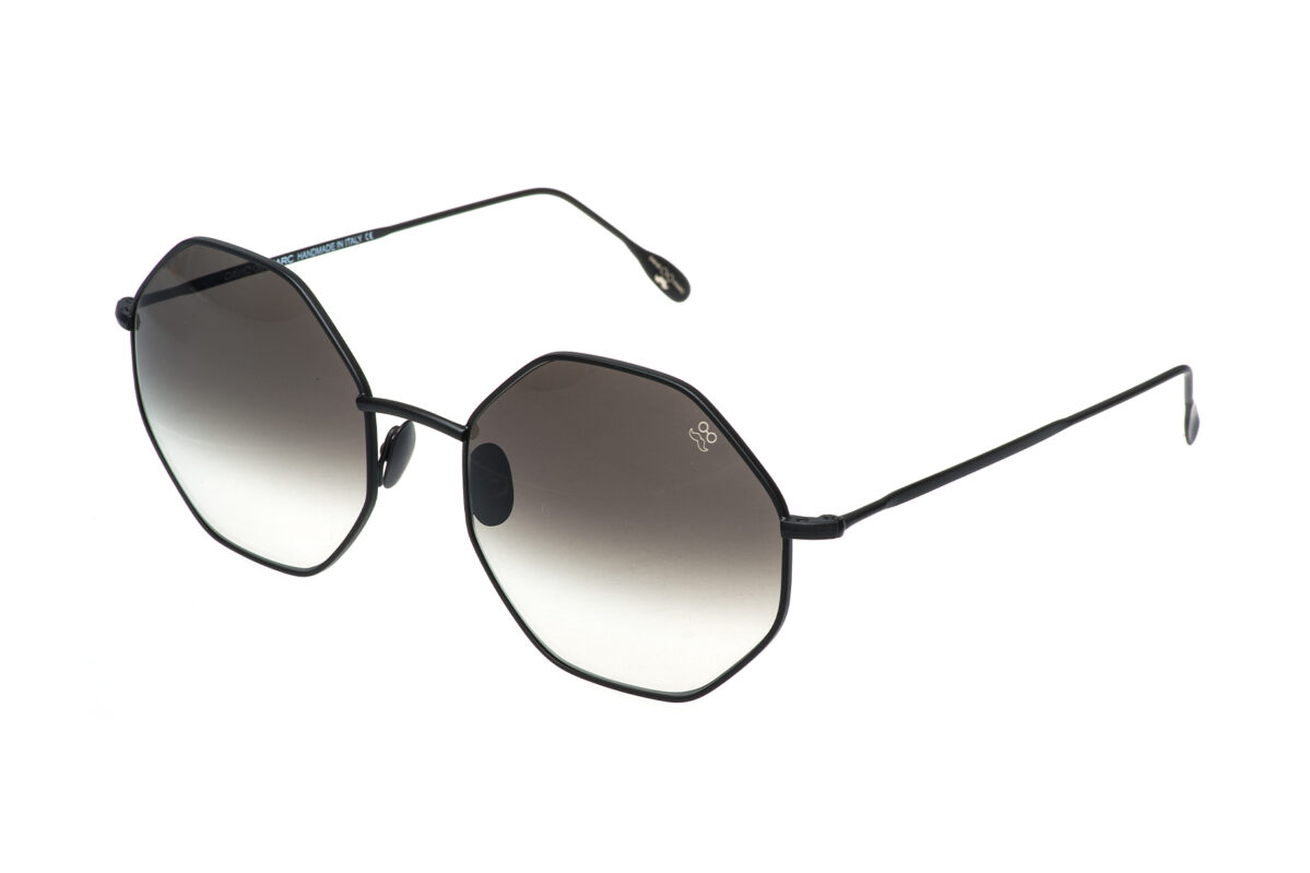 G007 di David Marc è un modello di occhiale da sole dalla forma esagonale intrigante, una fusione di design contemporaneo e audacia geometrica