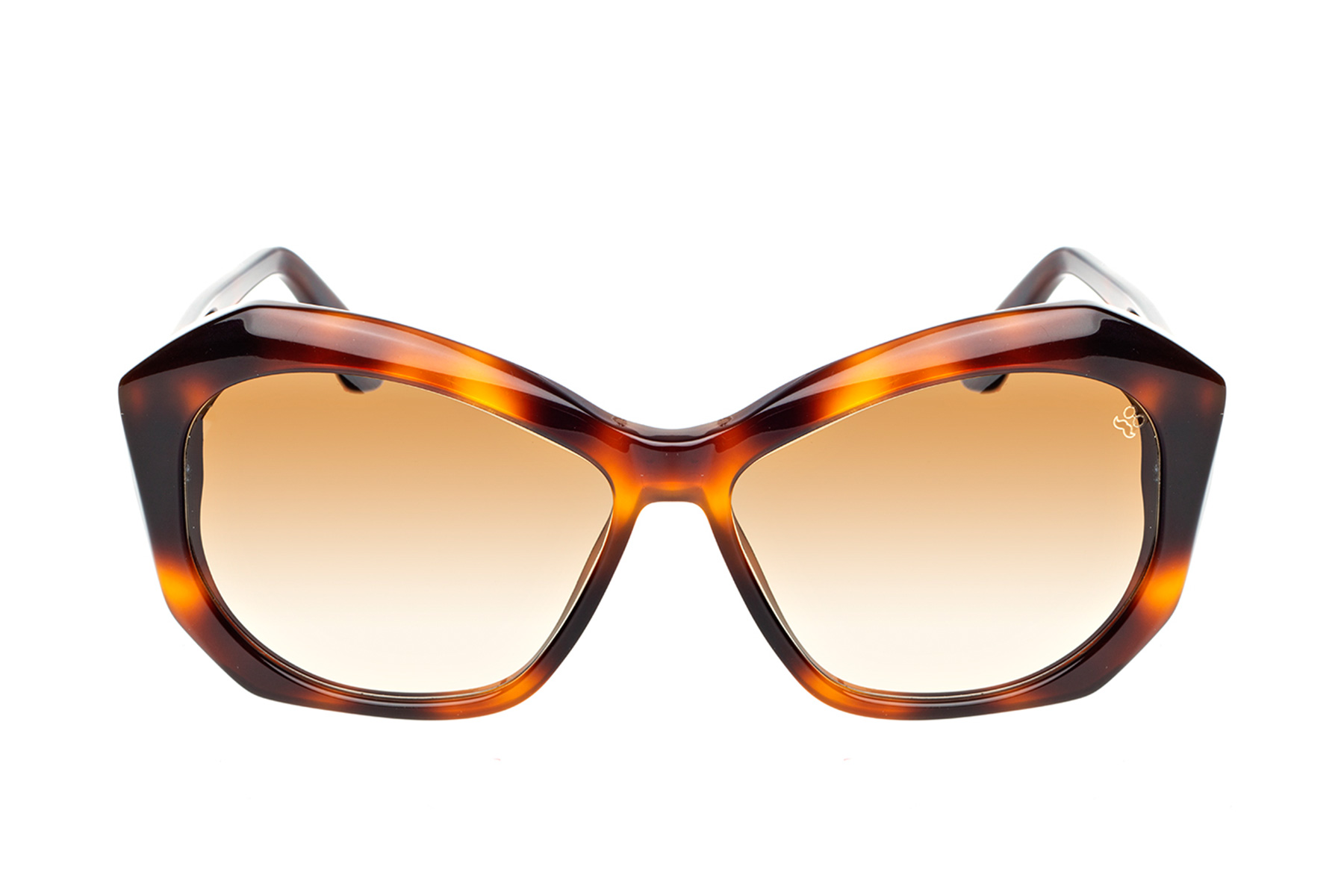 R12 SUN sono degli occhiali da sole dalla forma cat-eye in chiave bold, un'autentica espressione di glamour e stile retrò reinterpretato in chiave moderna